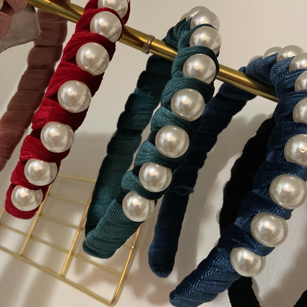 One Velvet & Pearls headbands